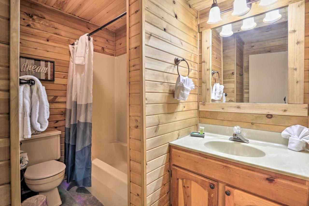 Gatlinburg Escape With Hot Tub, Deck And Mtn View Villa Dış mekan fotoğraf