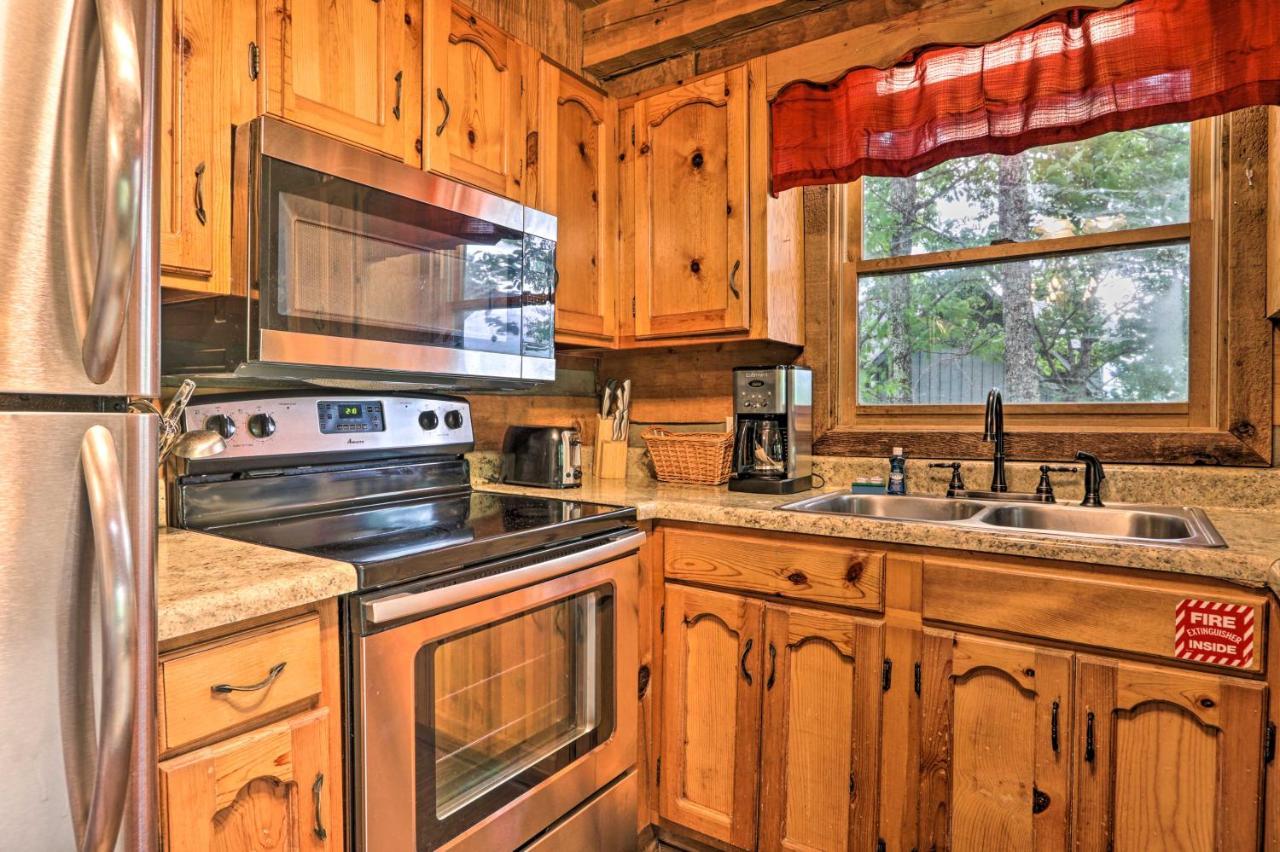 Gatlinburg Escape With Hot Tub, Deck And Mtn View Villa Dış mekan fotoğraf